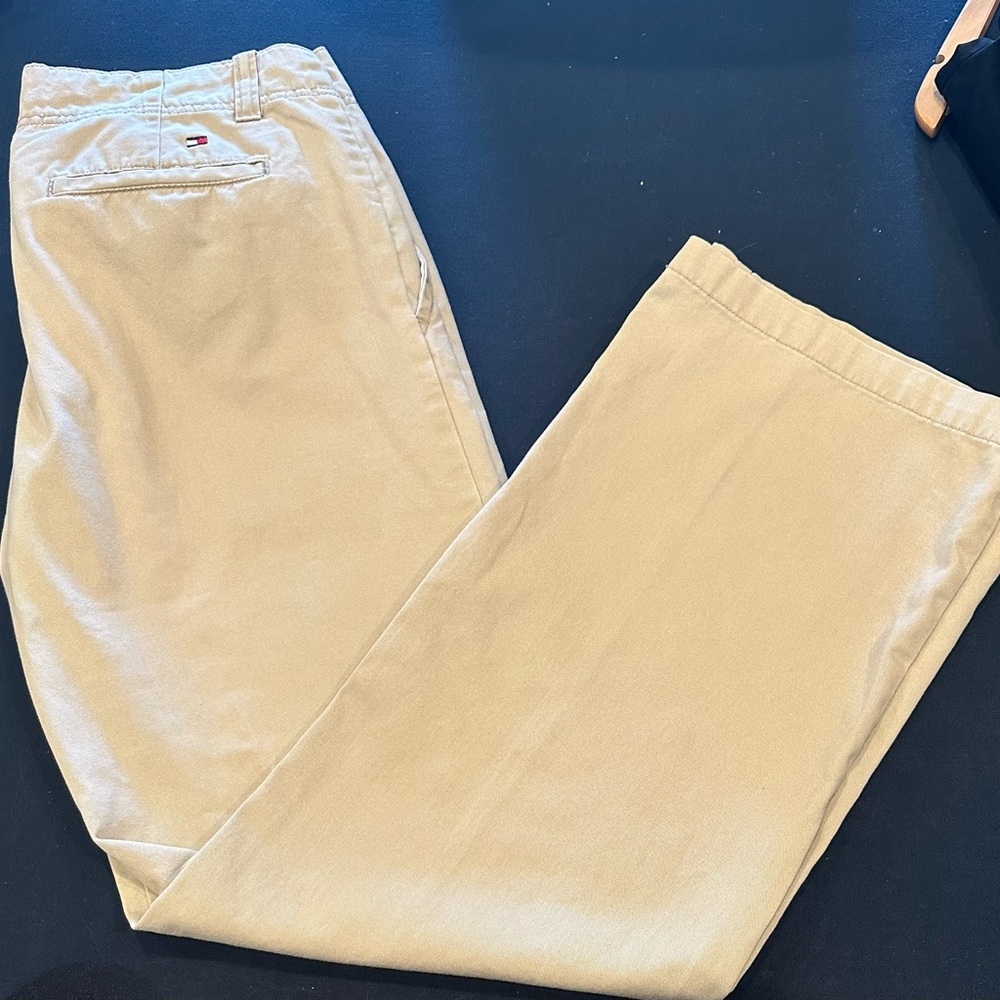 Tommy Hilfiger khakis